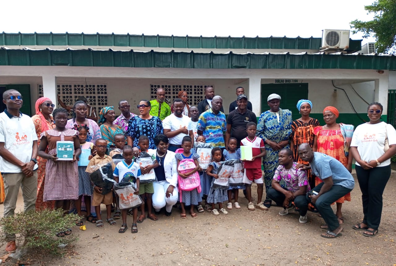 RENTRÉE SCOLAIRE 2025-2026/ L&rsquo; ONG LES ENFANTS DE RUTH FAIT DES HEUREUX À YOPOUGON LOKOA VILLAGE